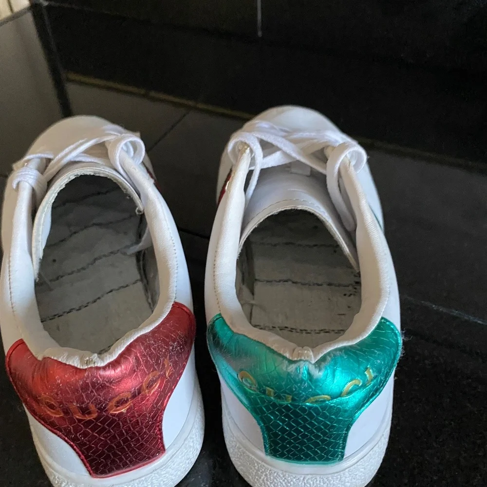 Gucci White WOMEN'S ACE SNEAKER WITH BEE - Picture 9 of 12